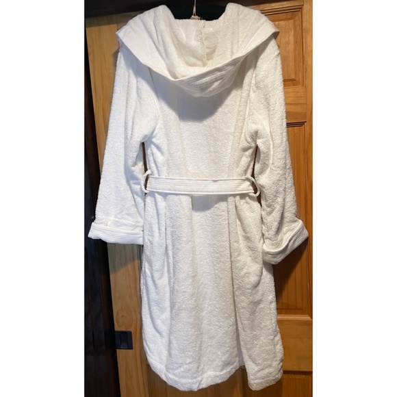 NWT - HUDSON PARK FOR BLOOMINGDALE’S White Turkish Cotton Hooded Bath Robe - Picture 2 of 7